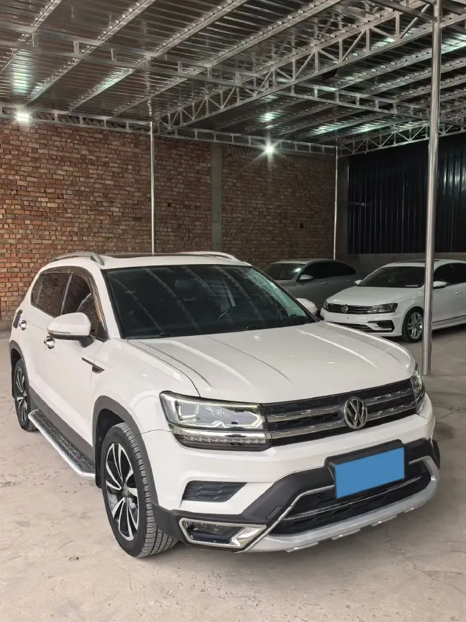 2019 MINI MINI 1.5T 102HP L3 7DCT,autocango,china used car exporter,china ev exporter,chinese used car exporter,chinese used ev exporter