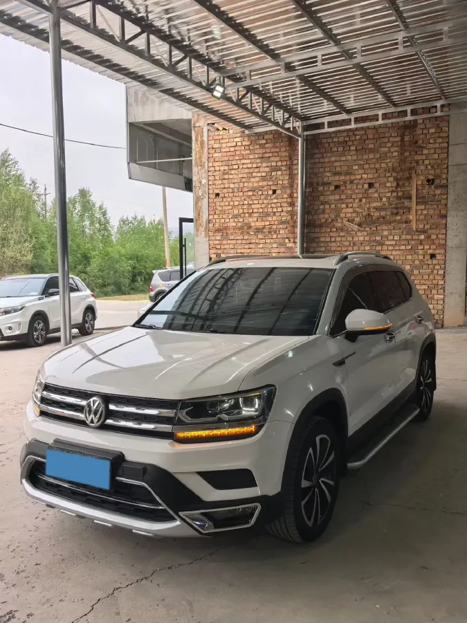 2019 MINI MINI 1.5T 102HP L3 7DCT,autocango,china used car exporter,china ev exporter,chinese used car exporter,chinese used ev exporter
