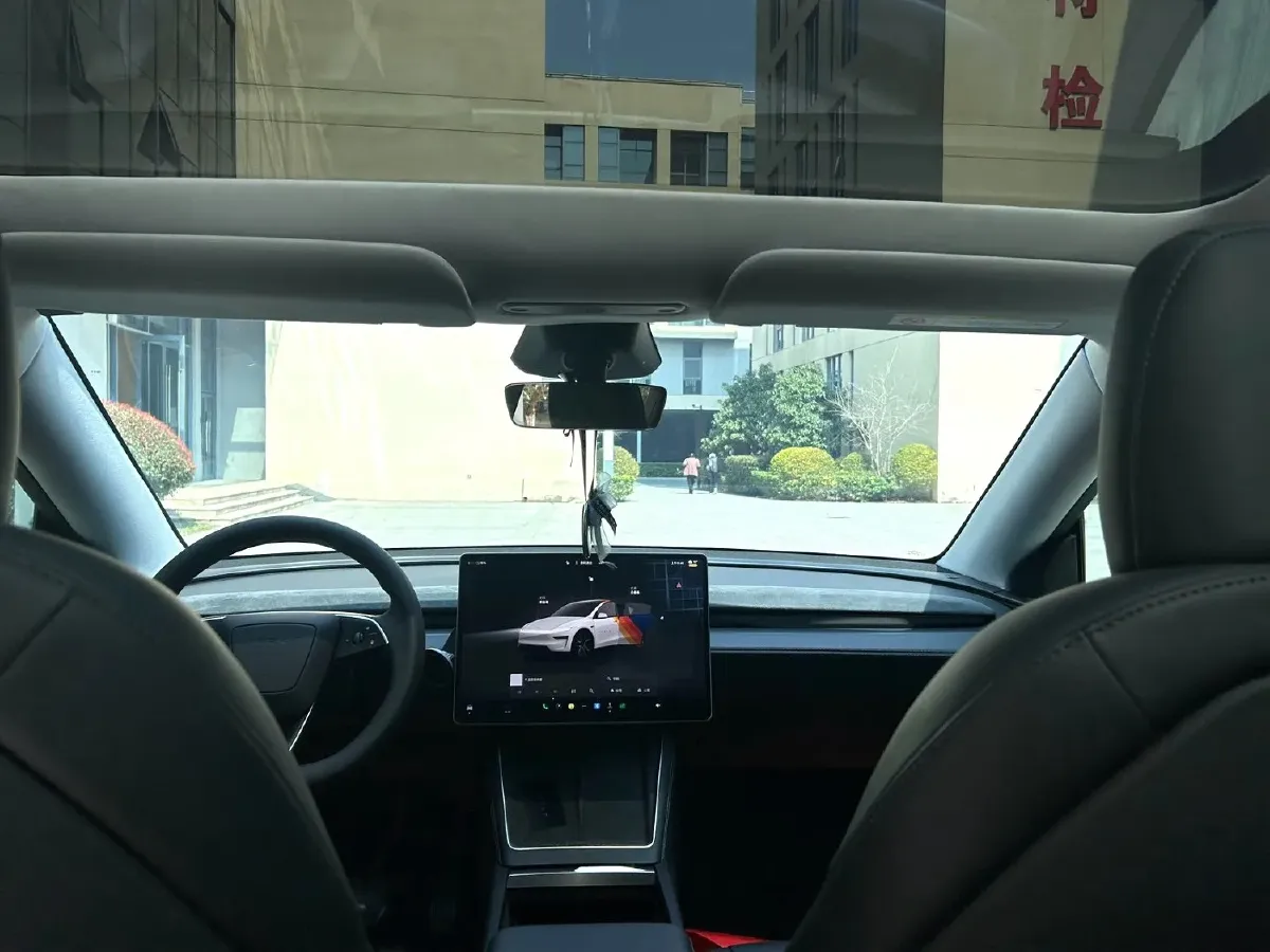2025 Tesla Model Y BEV 78.4KWH,autocango,china used car exporter,china ev exporter,chinese used car exporter,chinese used ev exporter