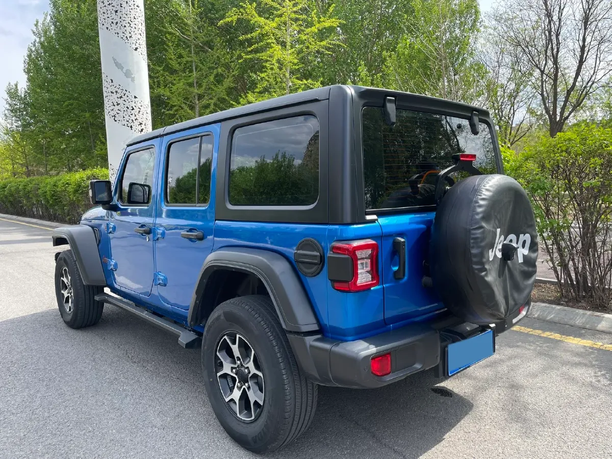 2021 Jeep Wrangler 2.0T 266HP L4 8AT,autocango,china used car exporter,china ev exporter,chinese used car exporter,chinese used ev exporter