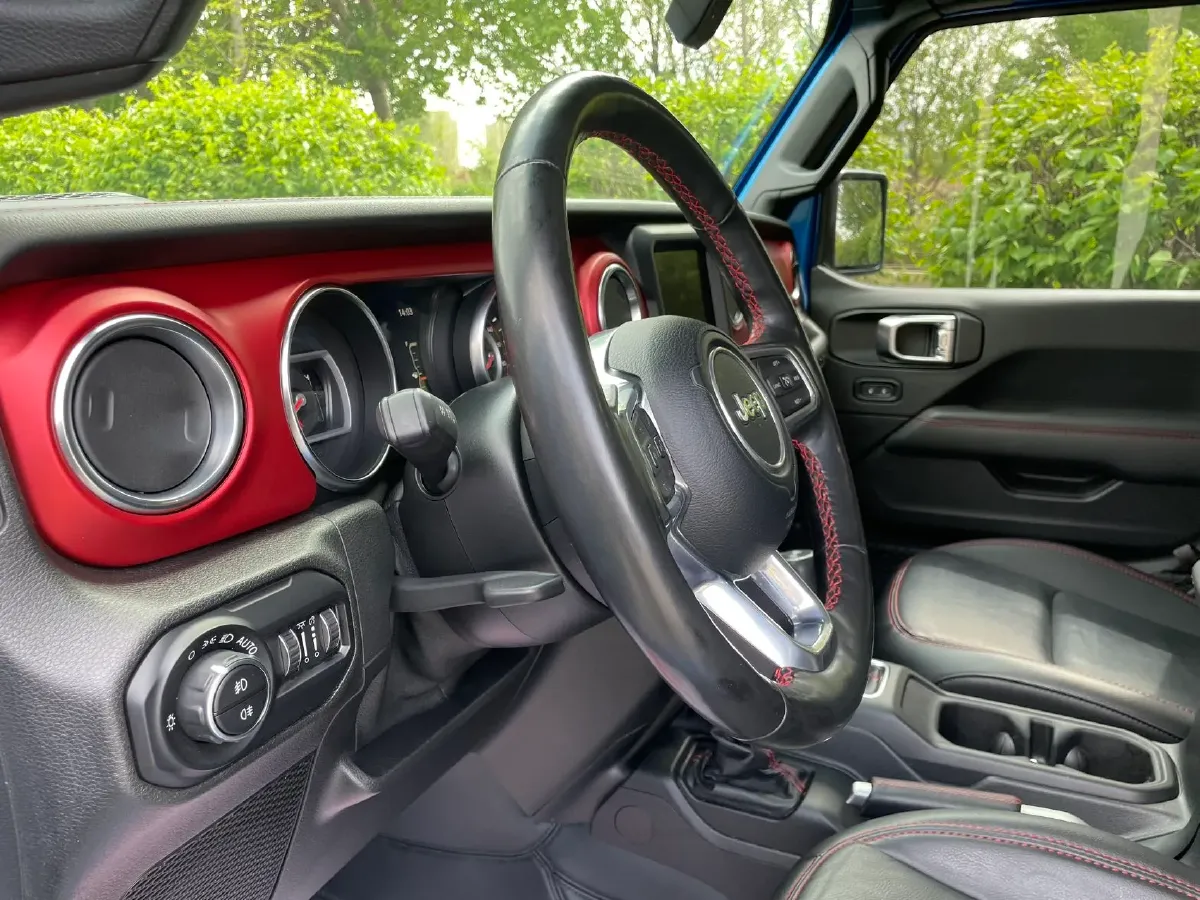 2021 Jeep Wrangler 2.0T 266HP L4 8AT,autocango,china used car exporter,china ev exporter,chinese used car exporter,chinese used ev exporter