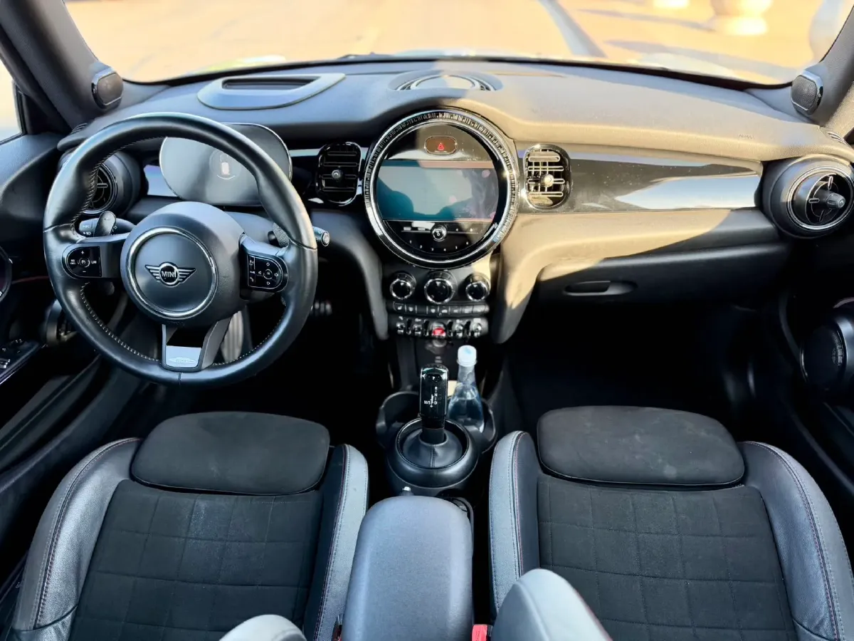 2022 MINI JCW 2.0T 231HP L4 8AT,autocango,china used car exporter,china ev exporter,chinese used car exporter,chinese used ev exporter