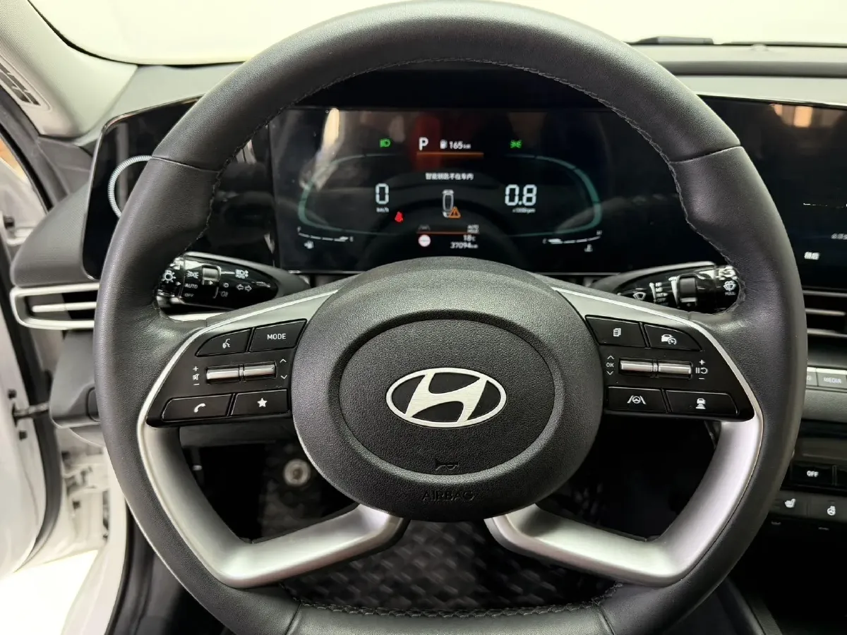 2023 Hyundai Elantra 1.5L 115HP L4 CVT,autocango,china used car exporter,china ev exporter,chinese used car exporter,chinese used ev exporter