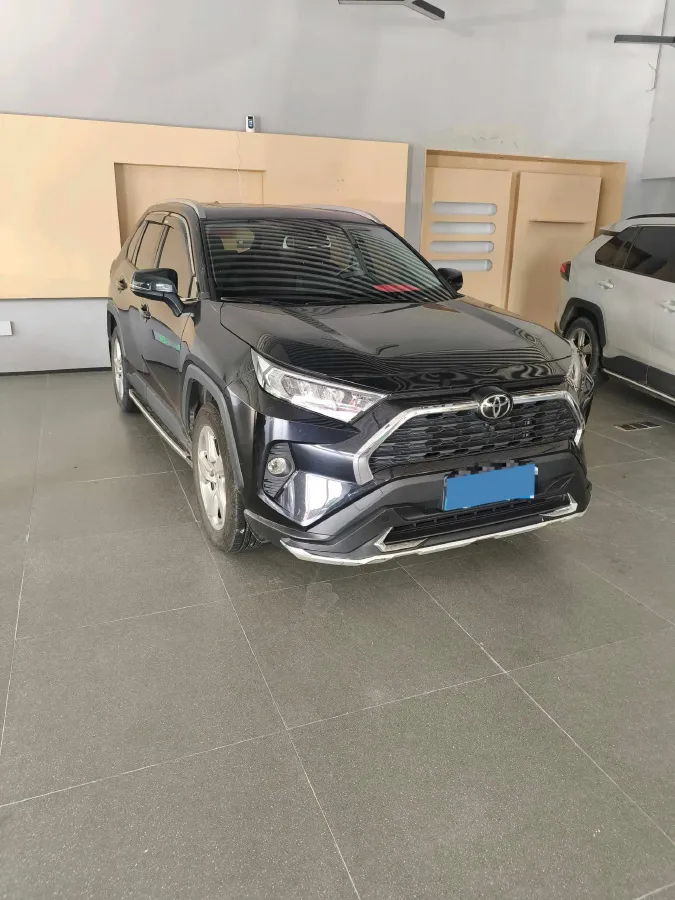 2021 Toyota RAV4 2.0L 171HP L4 CVT,autocango,china used car exporter,china ev exporter,chinese used car exporter,chinese used ev exporter