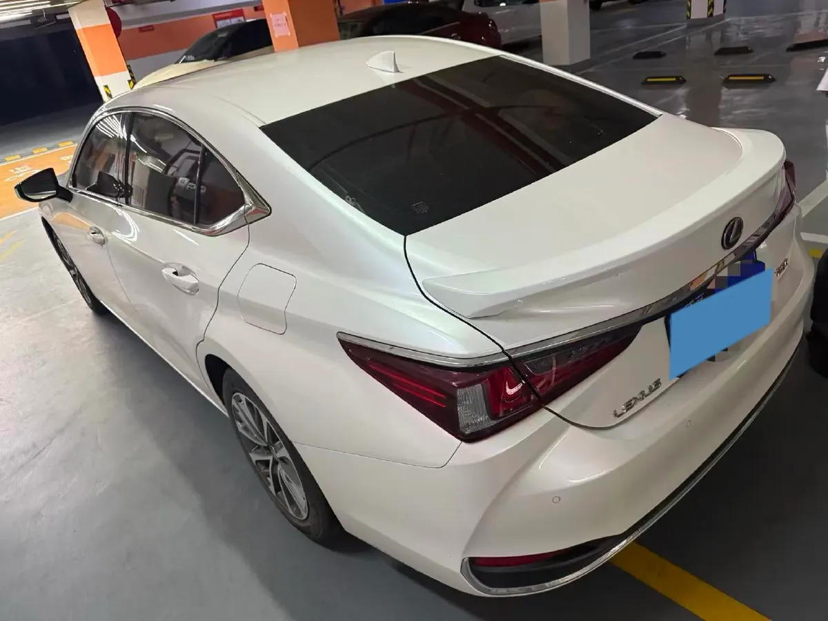 2020 Lexus ES 2.0L 173HP L4 CVT,autocango,china used car exporter,china ev exporter,chinese used car exporter,chinese used ev exporter