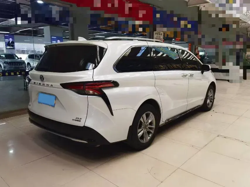 2023 Toyota Sienna 2.5L 189HP L4 E-CVT Hybrid,autocango,china used car exporter,china ev exporter,chinese used car exporter,chinese used ev exporter