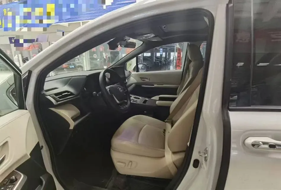 2023 Toyota Sienna 2.5L 189HP L4 E-CVT Hybrid,autocango,china used car exporter,china ev exporter,chinese used car exporter,chinese used ev exporter