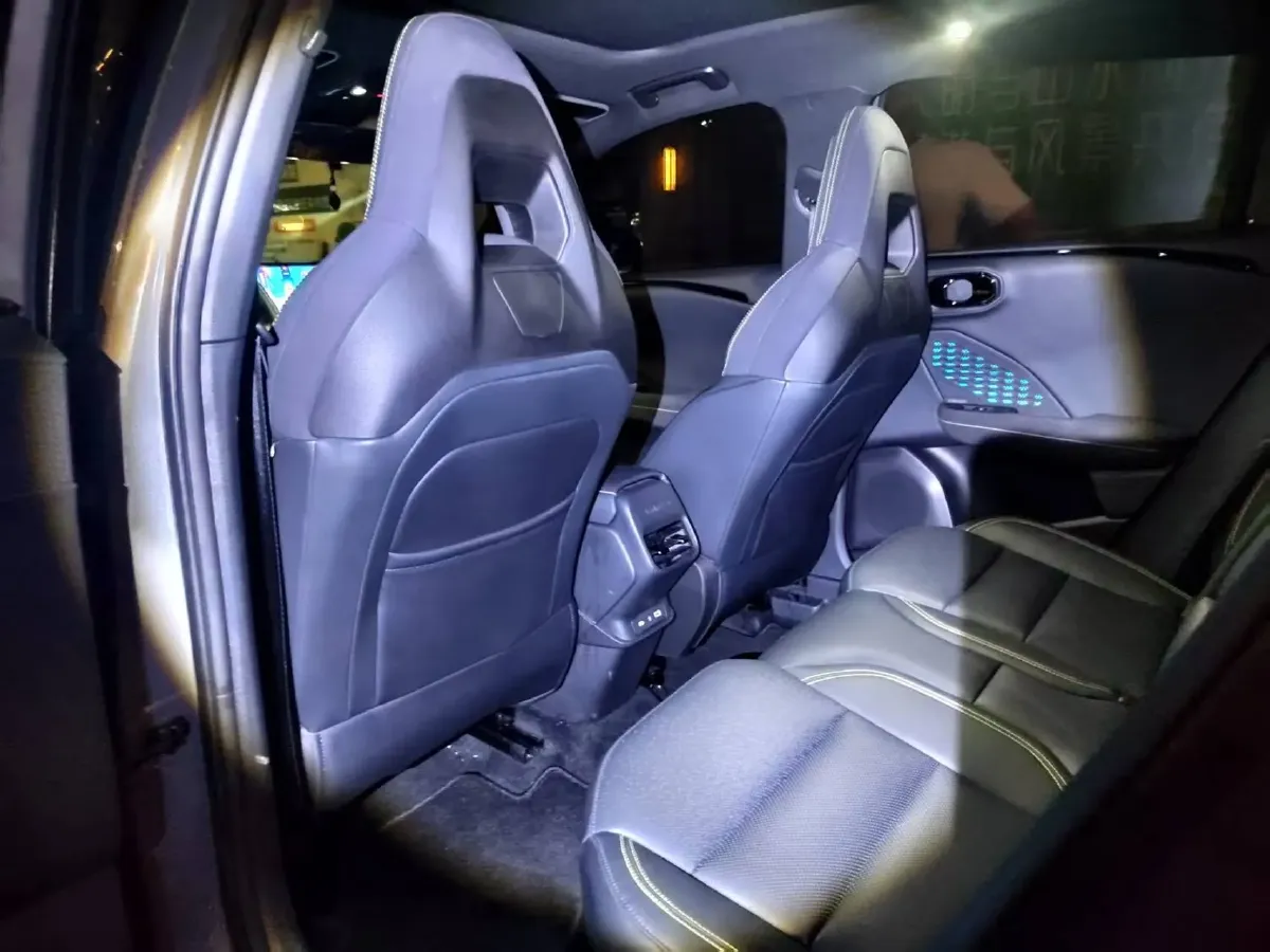 2025 LYNK&CO 06 1.5T 181HP L4 7DCT,autocango,china used car exporter,china ev exporter,chinese used car exporter,chinese used ev exporter
