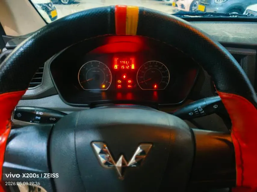 2021 WuLing HongGuang V 1.5L 99HP L4 6MT,autocango,china used car exporter,china ev exporter,chinese used car exporter,chinese used ev exporter