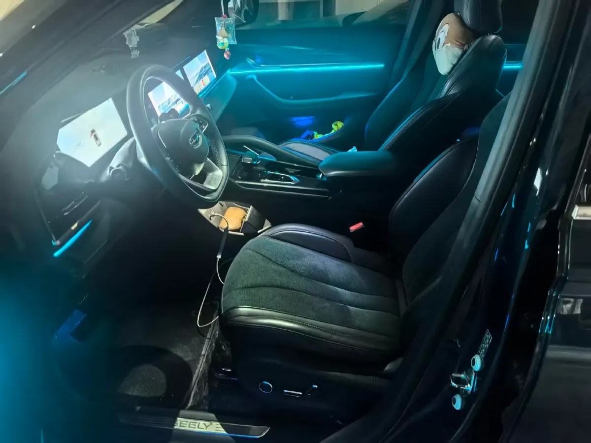 2021 Geely Monjaro 2.0T 218HP L4 7DCT,autocango,china used car exporter,china ev exporter,chinese used car exporter,chinese used ev exporter