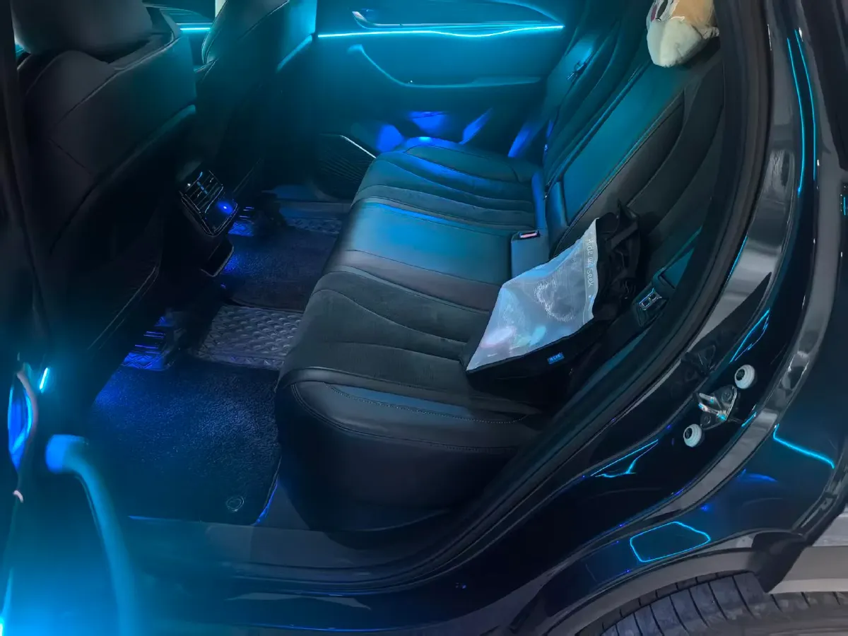 2021 Geely Monjaro 2.0T 218HP L4 7DCT,autocango,china used car exporter,china ev exporter,chinese used car exporter,chinese used ev exporter