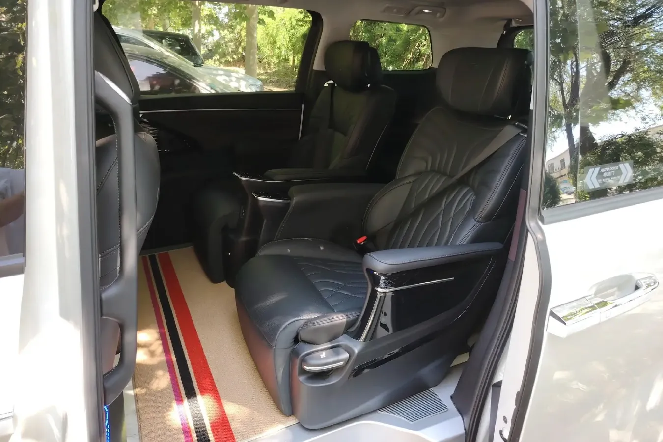2024 GAC Trumpchi M8 2.0T 252HP L4 8AT,autocango,china used car exporter,china ev exporter,chinese used car exporter,chinese used ev exporter