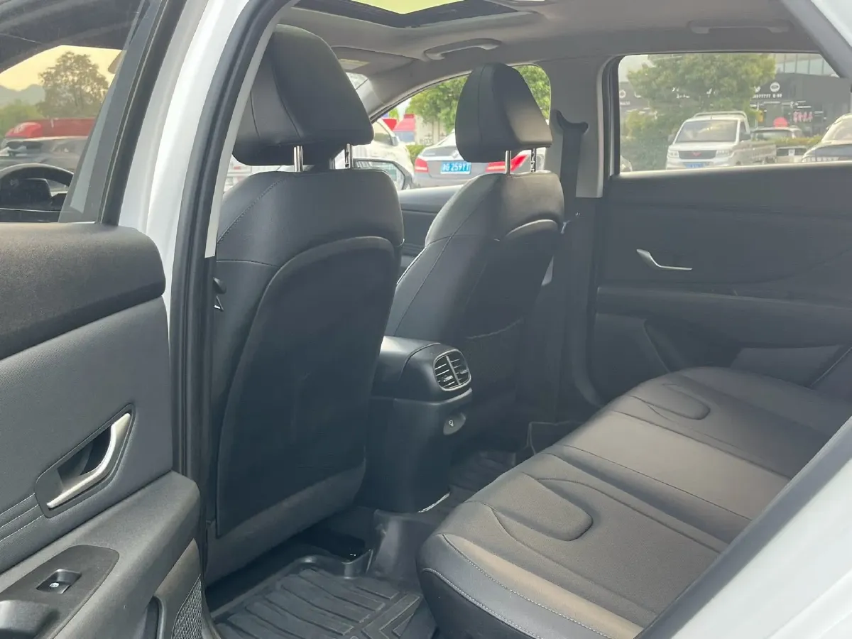 2022 Hyundai Elantra 1.5L 115HP L4 CVT,autocango,china used car exporter,china ev exporter,chinese used car exporter,chinese used ev exporter