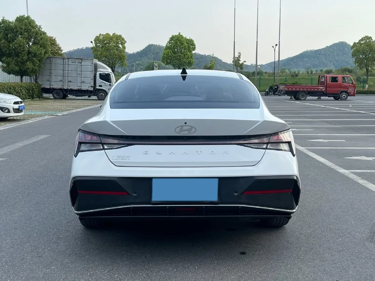 2022 Hyundai Elantra 1.5L 115HP L4 CVT,autocango,china used car exporter,china ev exporter,chinese used car exporter,chinese used ev exporter