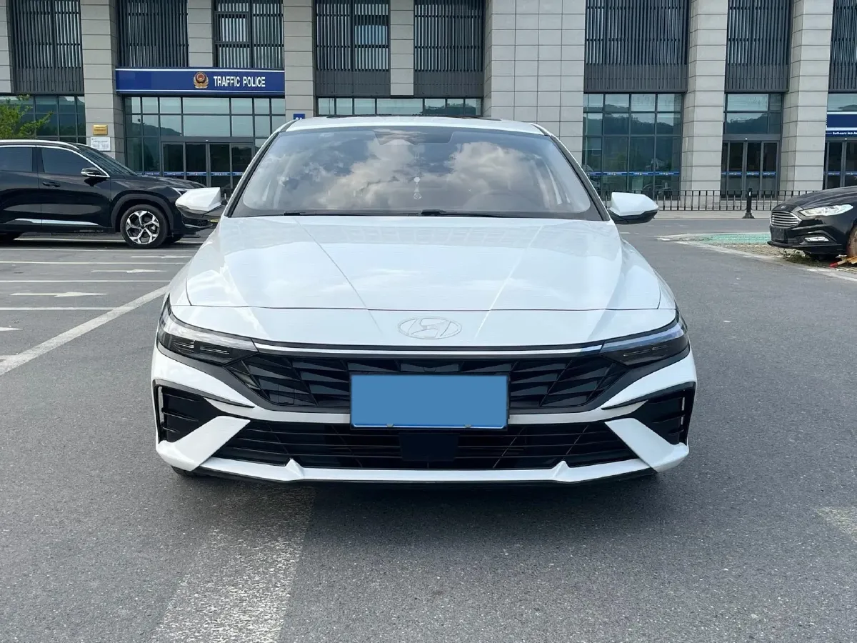 2022 Hyundai Elantra 1.5L 115HP L4 CVT,autocango,china used car exporter,china ev exporter,chinese used car exporter,chinese used ev exporter