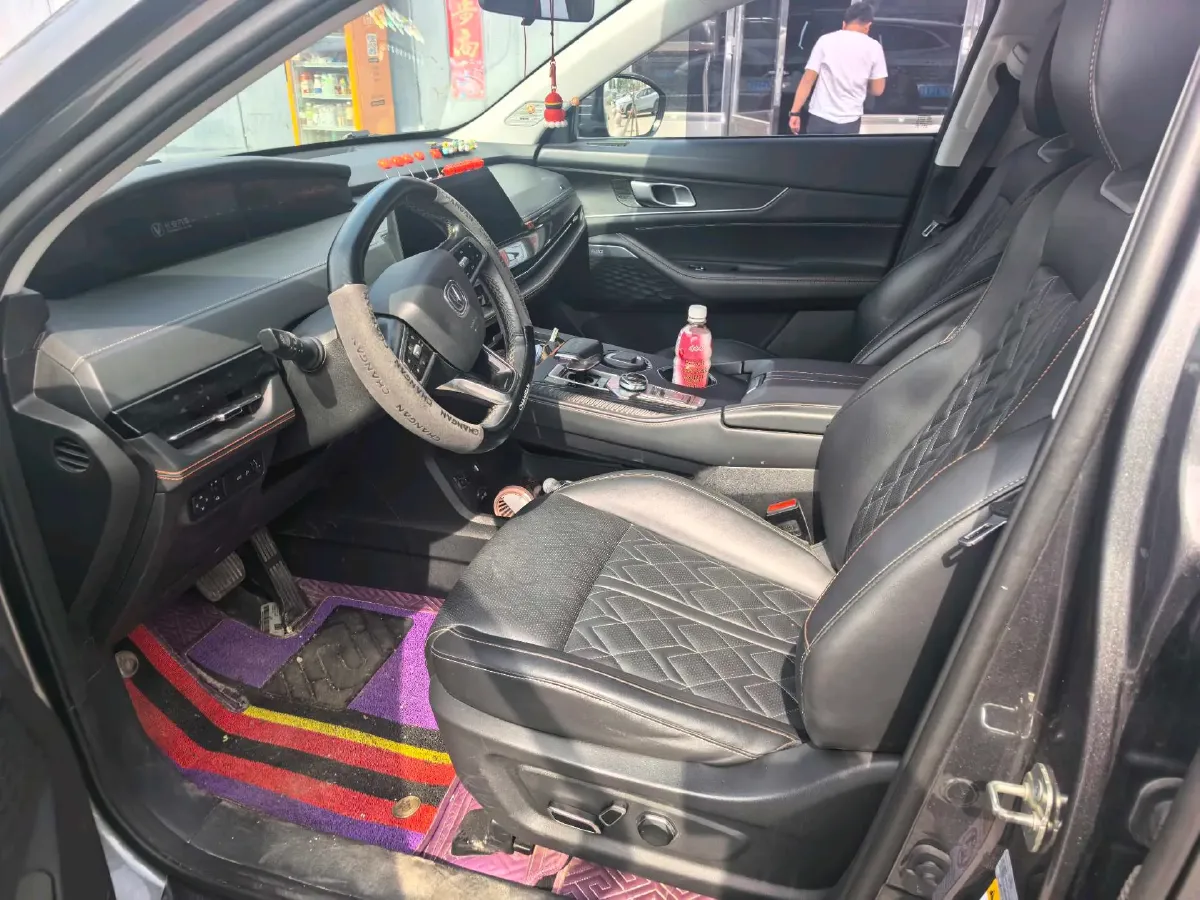 2021 ChangAn UNI-K 2.0T 233HP L4 8AT,autocango,china used car exporter,china ev exporter,chinese used car exporter,chinese used ev exporter
