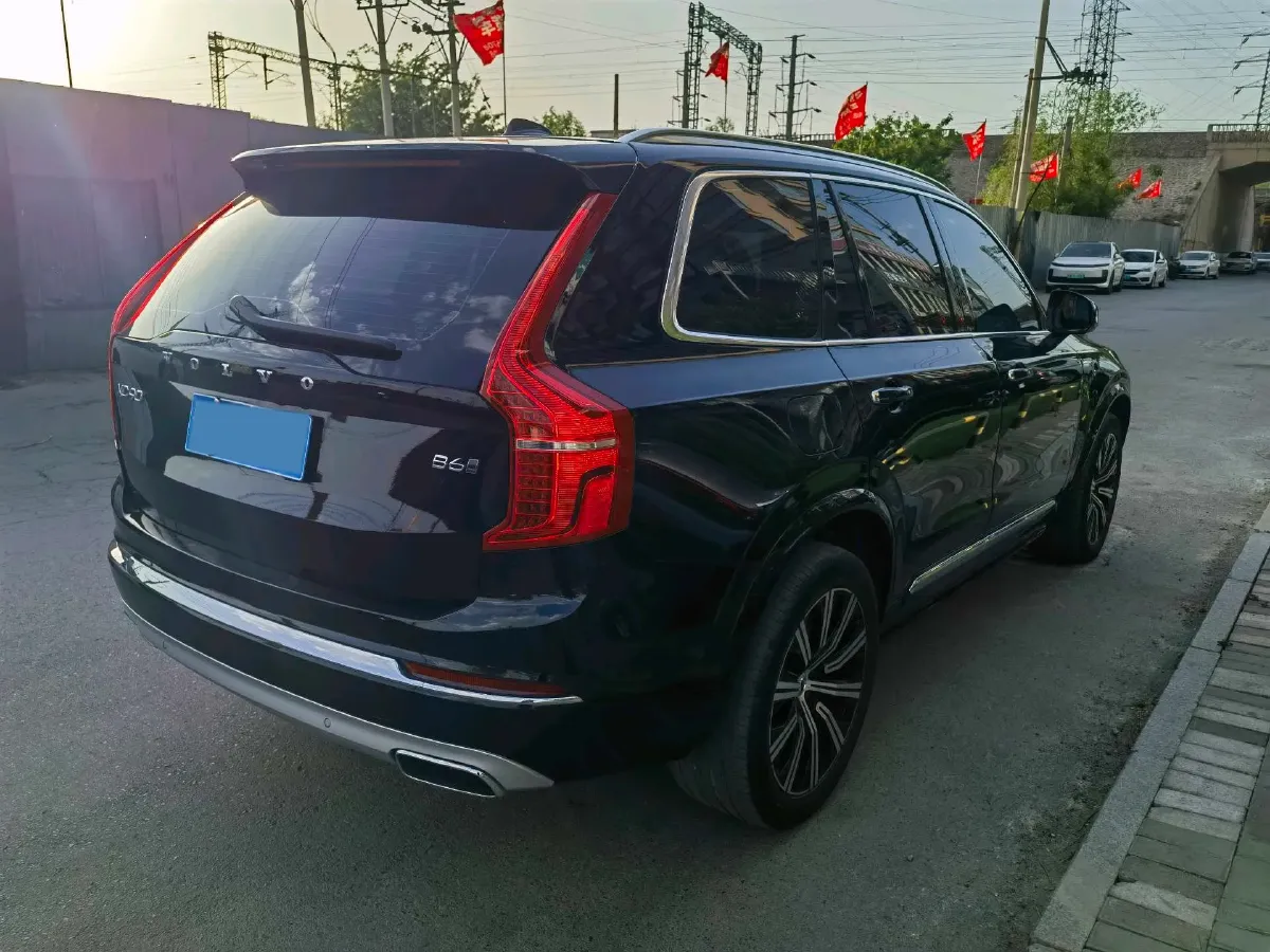 2021 Volvo XC90 2.0T 299HP L4 8AT,autocango,china used car exporter,china ev exporter,chinese used car exporter,chinese used ev exporter