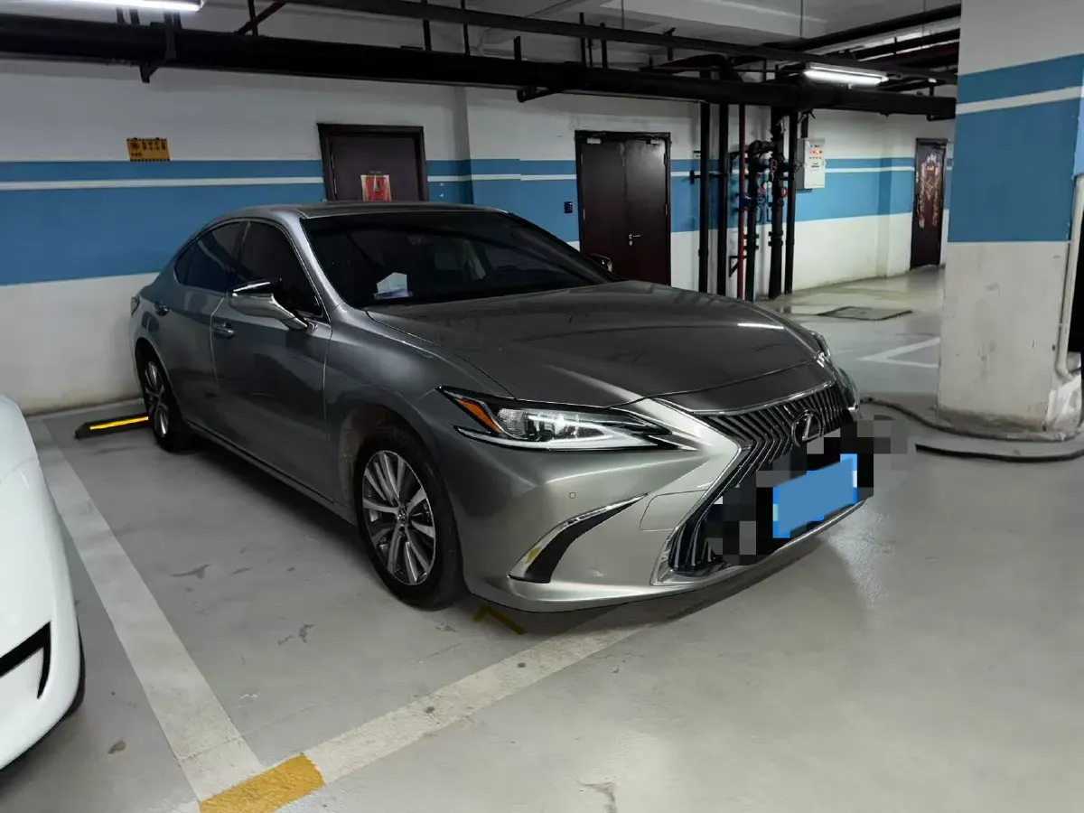 2020 Lexus ES 2.0L 173HP L4 CVT,autocango,china used car exporter,china ev exporter,chinese used car exporter,chinese used ev exporter