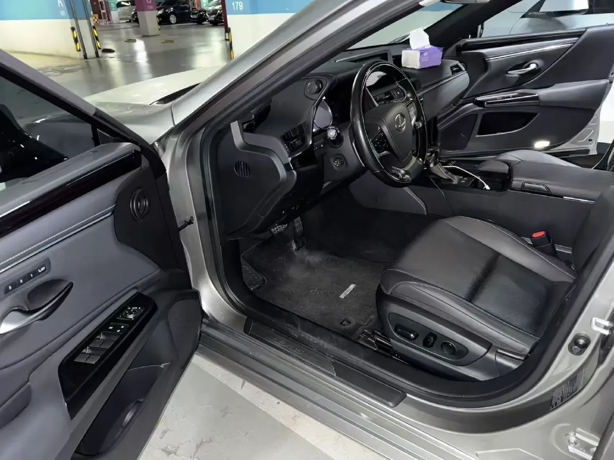2020 Lexus ES 2.0L 173HP L4 CVT,autocango,china used car exporter,china ev exporter,chinese used car exporter,chinese used ev exporter
