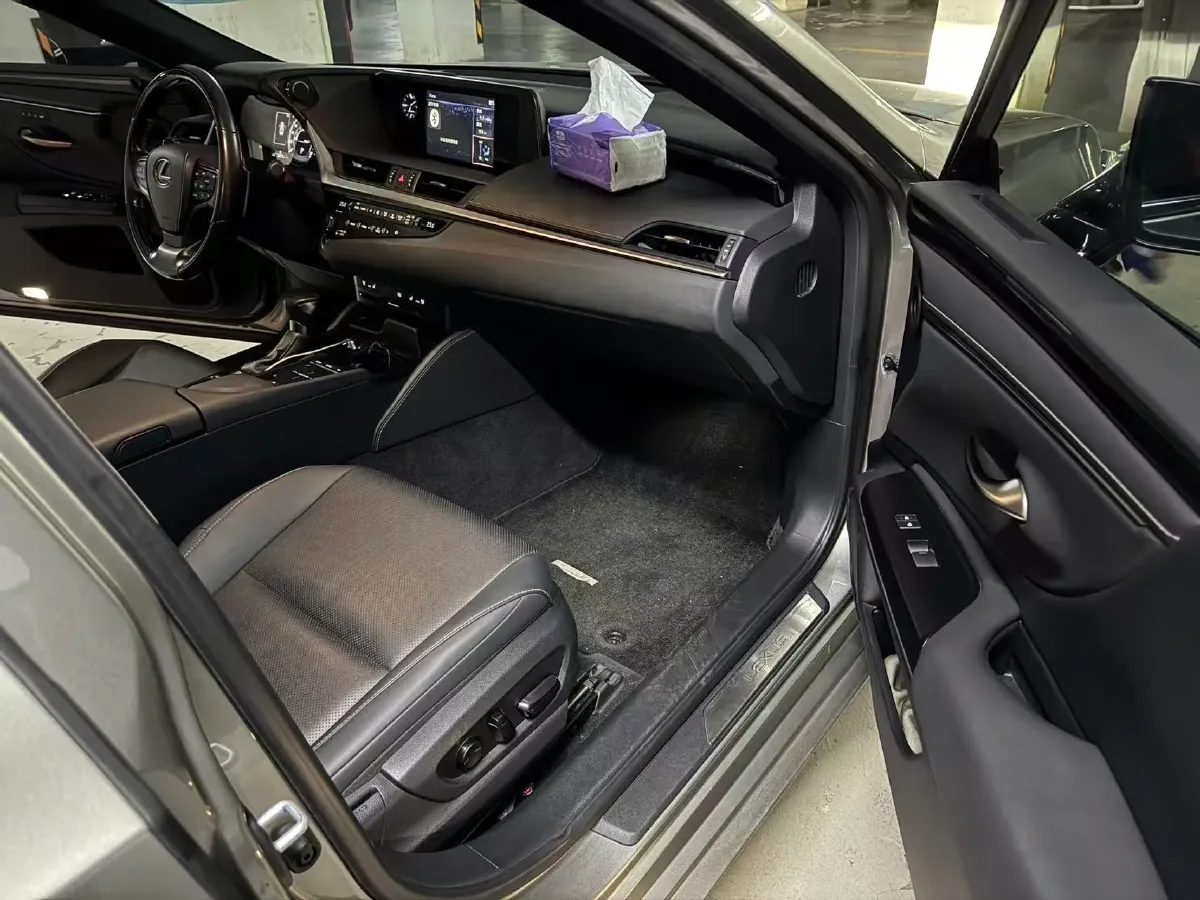 2020 Lexus ES 2.0L 173HP L4 CVT,autocango,china used car exporter,china ev exporter,chinese used car exporter,chinese used ev exporter