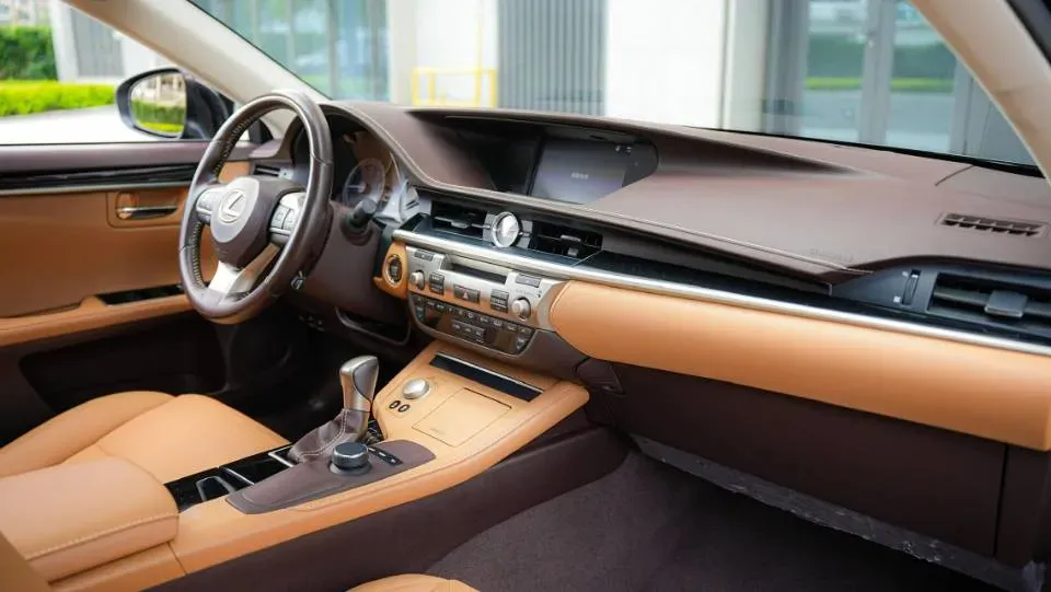 2015 Lexus ES 2.0L 167HP L4 6AT,autocango,china used car exporter,china ev exporter,chinese used car exporter,chinese used ev exporter