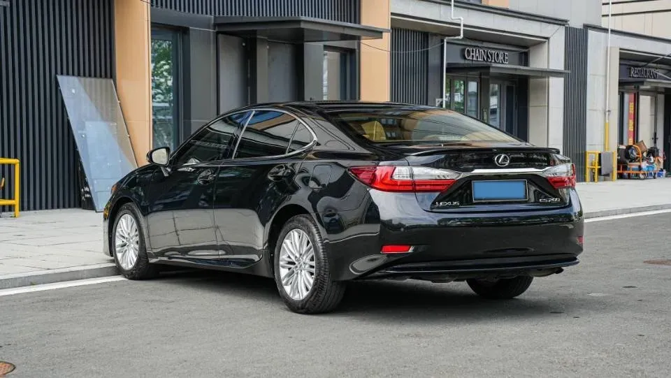 2015 Lexus ES 2.0L 167HP L4 6AT,autocango,china used car exporter,china ev exporter,chinese used car exporter,chinese used ev exporter
