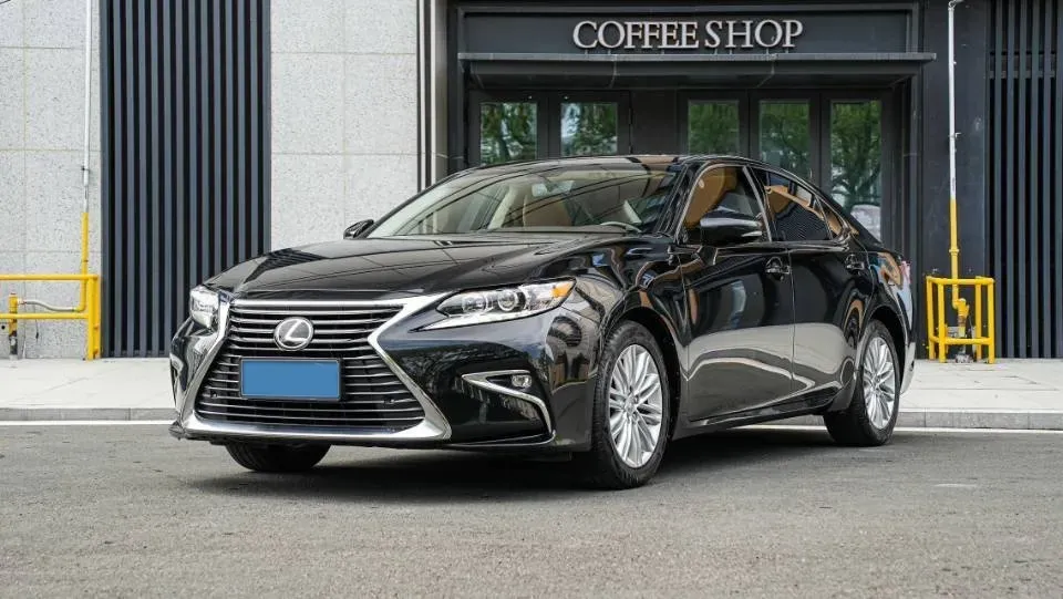 2015 Lexus ES 2.0L 167HP L4 6AT,autocango,china used car exporter,china ev exporter,chinese used car exporter,chinese used ev exporter