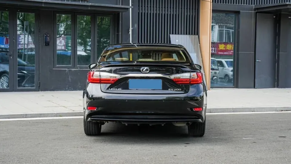 2015 Lexus ES 2.0L 167HP L4 6AT,autocango,china used car exporter,china ev exporter,chinese used car exporter,chinese used ev exporter