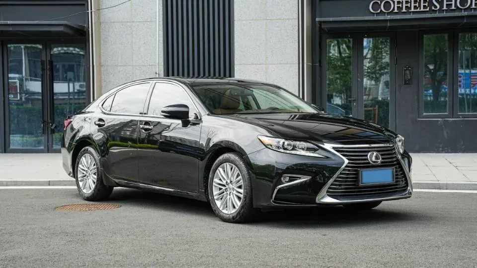 2015 Lexus ES 2.0L 167HP L4 6AT,autocango,china used car exporter,china ev exporter,chinese used car exporter,chinese used ev exporter