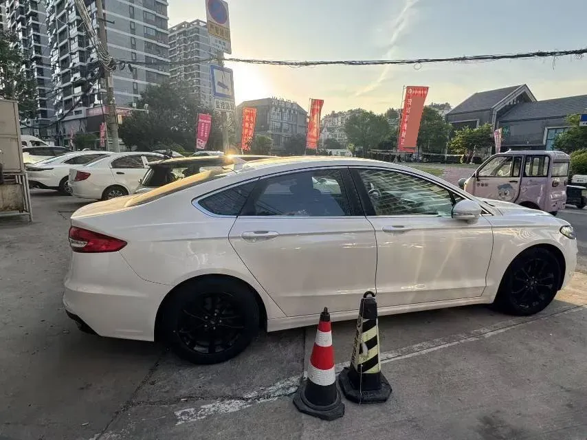 2020 Ford Mondeo 1.5T 182HP L4 6AT,autocango,china used car exporter,china ev exporter,chinese used car exporter,chinese used ev exporter