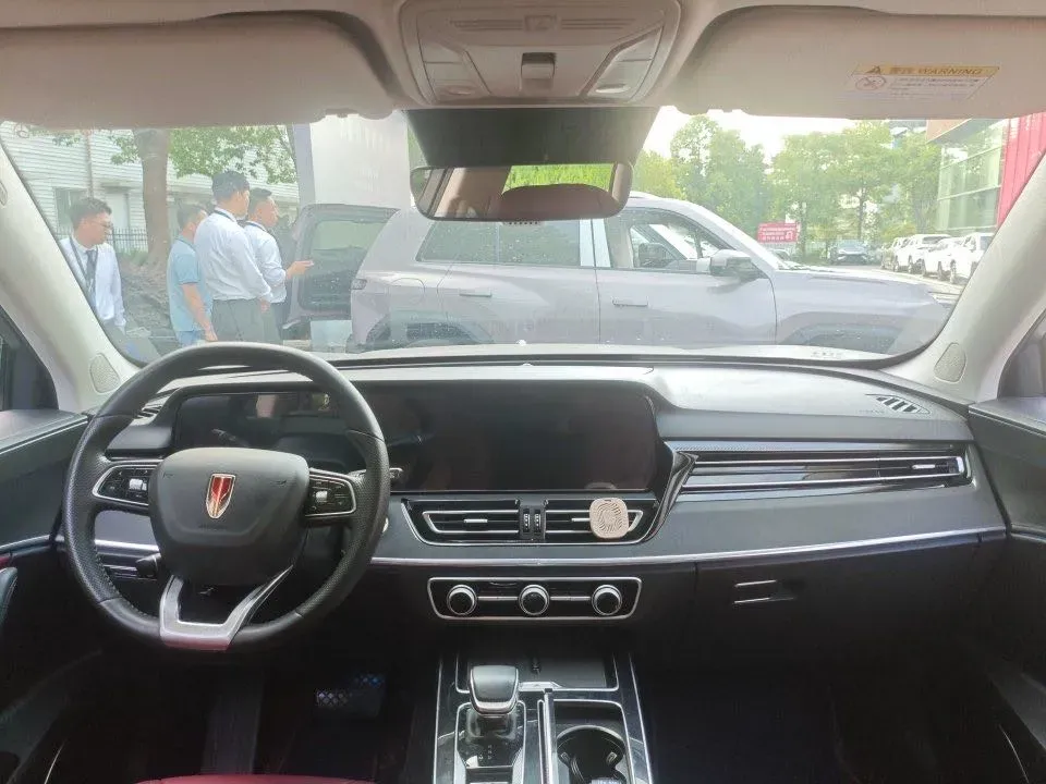 2023 HongQi HS5 2.0T 252HP L4 8AT,autocango,china used car exporter,china ev exporter,chinese used car exporter,chinese used ev exporter