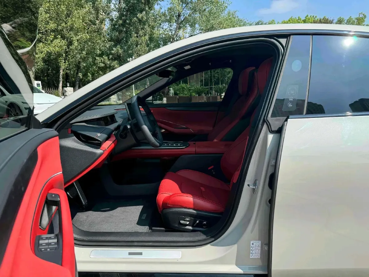 2024 MI SU7 BEV 101KWH,autocango,china used car exporter,china ev exporter,chinese used car exporter,chinese used ev exporter