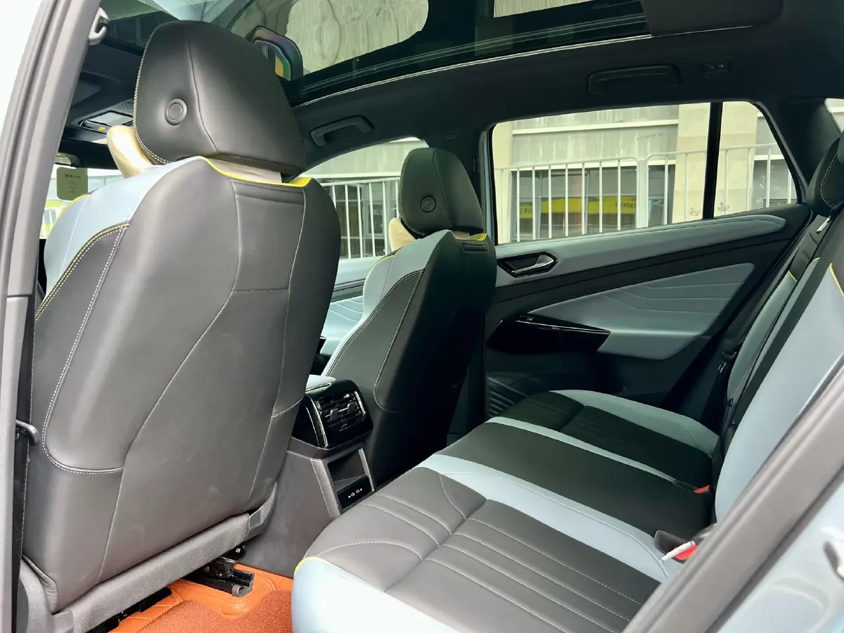 2025 Volkswagen ID.4 X BEV 52.8KWH,autocango,china used car exporter,china ev exporter,chinese used car exporter,chinese used ev exporter