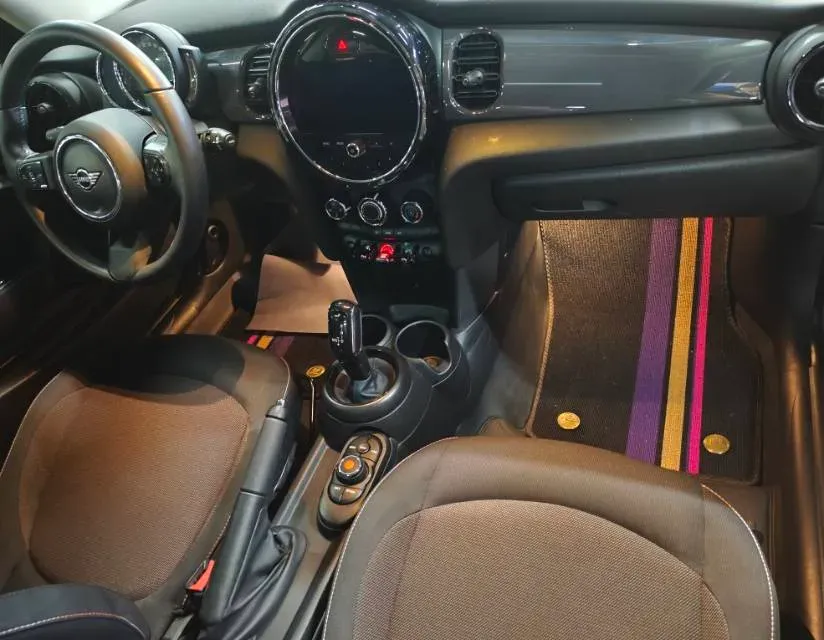 2023 MINI MINI 1.5T 102HP L3 7DCT,autocango,china used car exporter,china ev exporter,chinese used car exporter,chinese used ev exporter