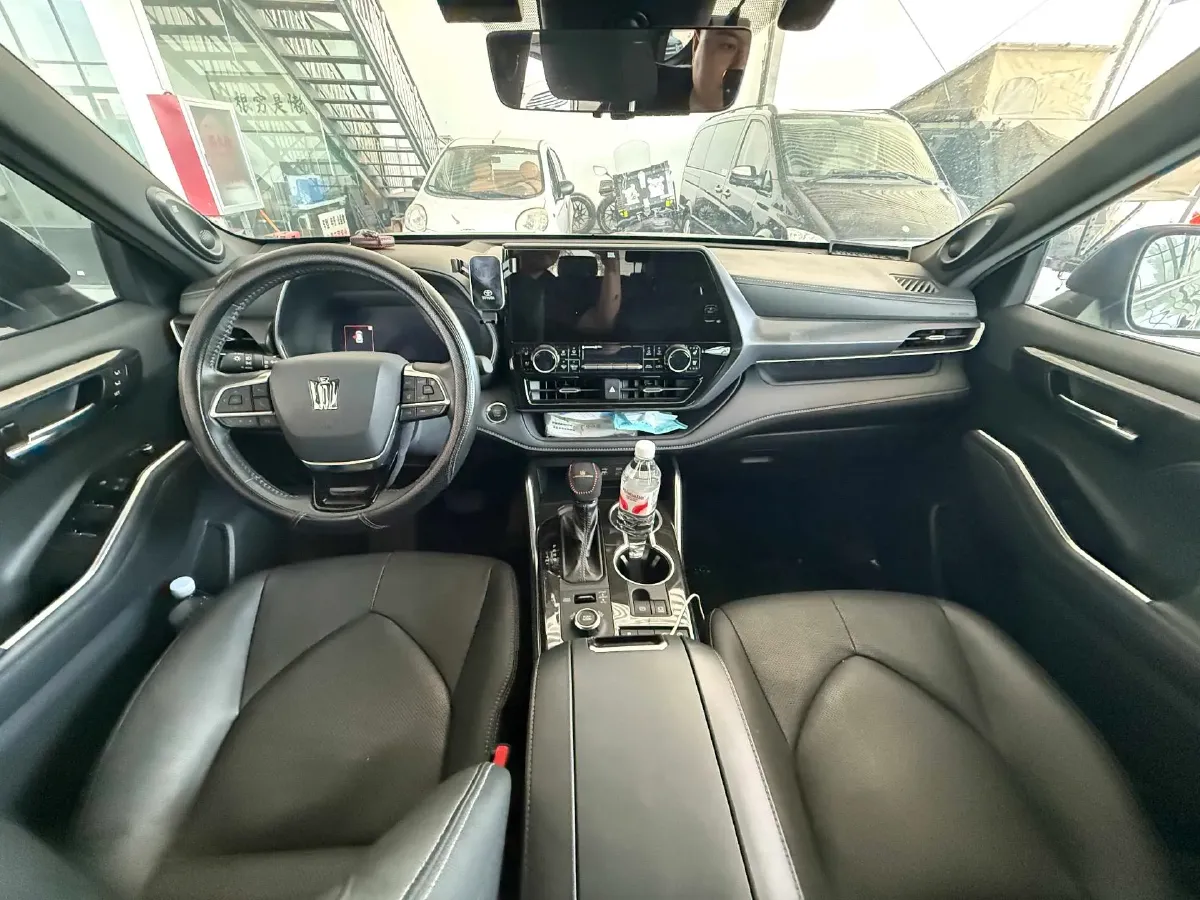 2022 Toyota Crown Kluger 2.0T 248HP L4 8AT,autocango,china used car exporter,china ev exporter,chinese used car exporter,chinese used ev exporter