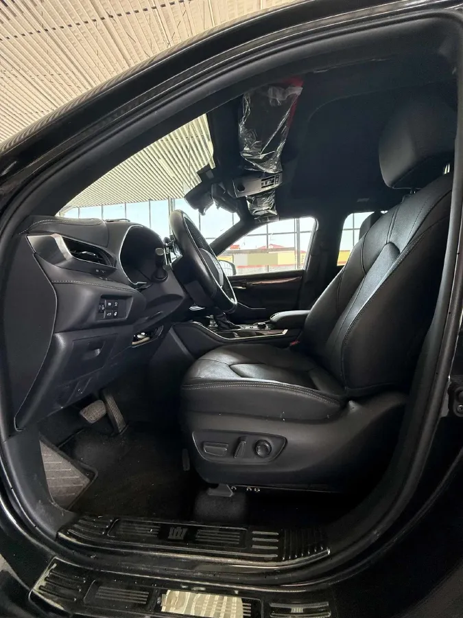 2022 Toyota Crown Kluger 2.0T 248HP L4 8AT,autocango,china used car exporter,china ev exporter,chinese used car exporter,chinese used ev exporter