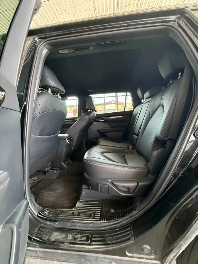 2022 Toyota Crown Kluger 2.0T 248HP L4 8AT,autocango,china used car exporter,china ev exporter,chinese used car exporter,chinese used ev exporter