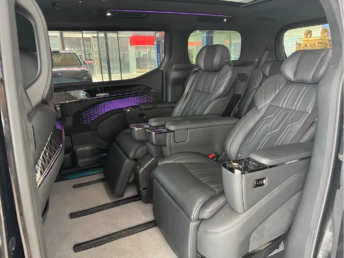 2022 Zeekr 009 BEV 140KWH,autocango,china used car exporter,china ev exporter,chinese used car exporter,chinese used ev exporter