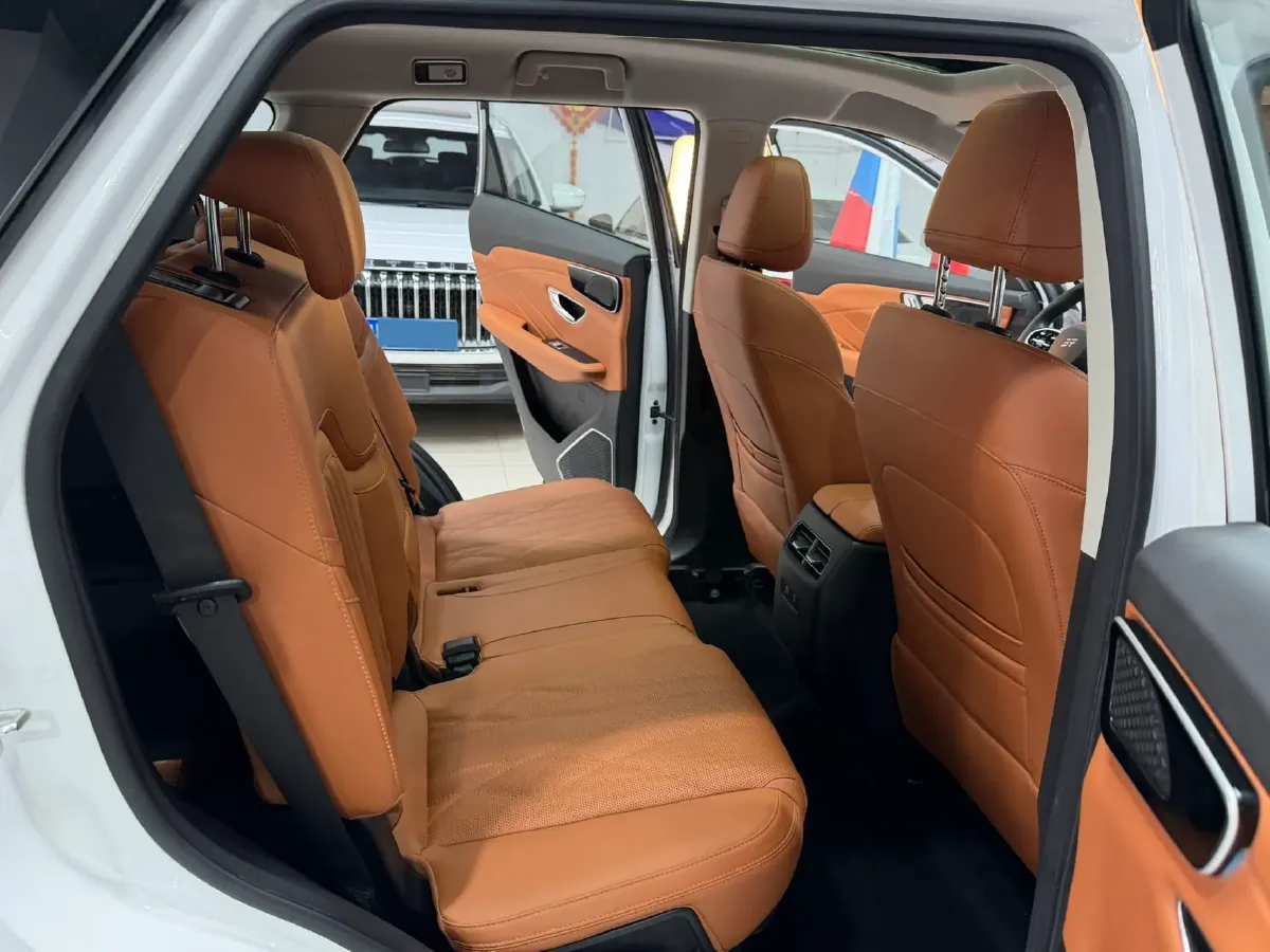 2025 Jetour ShanHai L7 1.5T 156HP L4 2DHT PHEV,autocango,china used car exporter,china ev exporter,chinese used car exporter,chinese used ev exporter