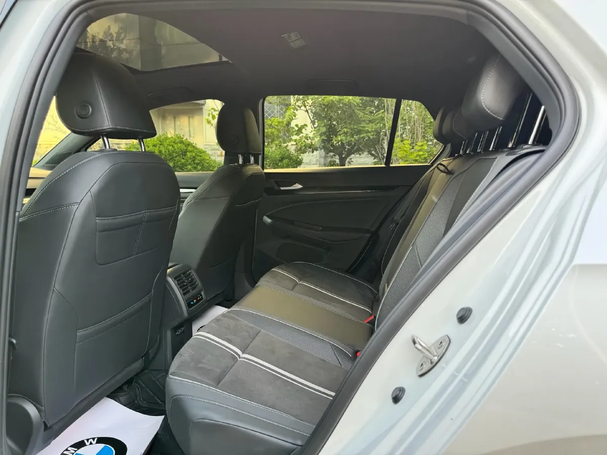 2023 Volkswagen Golf 1.4T 150HP L4 7DCT,autocango,china used car exporter,china ev exporter,chinese used car exporter,chinese used ev exporter