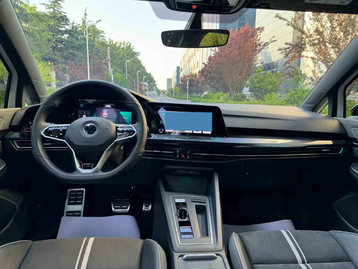 2023 Volkswagen Golf 1.4T 150HP L4 7DCT,autocango,china used car exporter,china ev exporter,chinese used car exporter,chinese used ev exporter