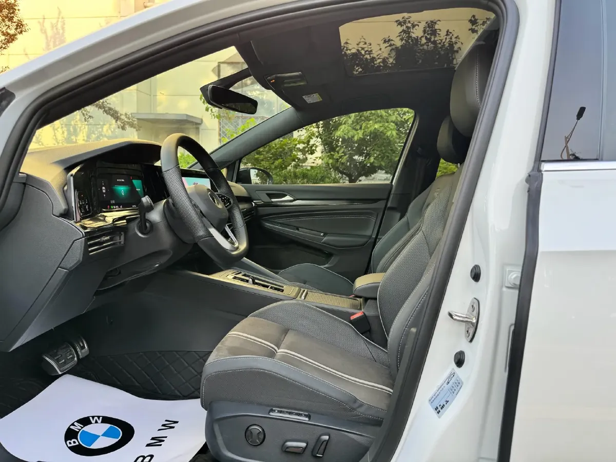 2023 Volkswagen Golf 1.4T 150HP L4 7DCT,autocango,china used car exporter,china ev exporter,chinese used car exporter,chinese used ev exporter