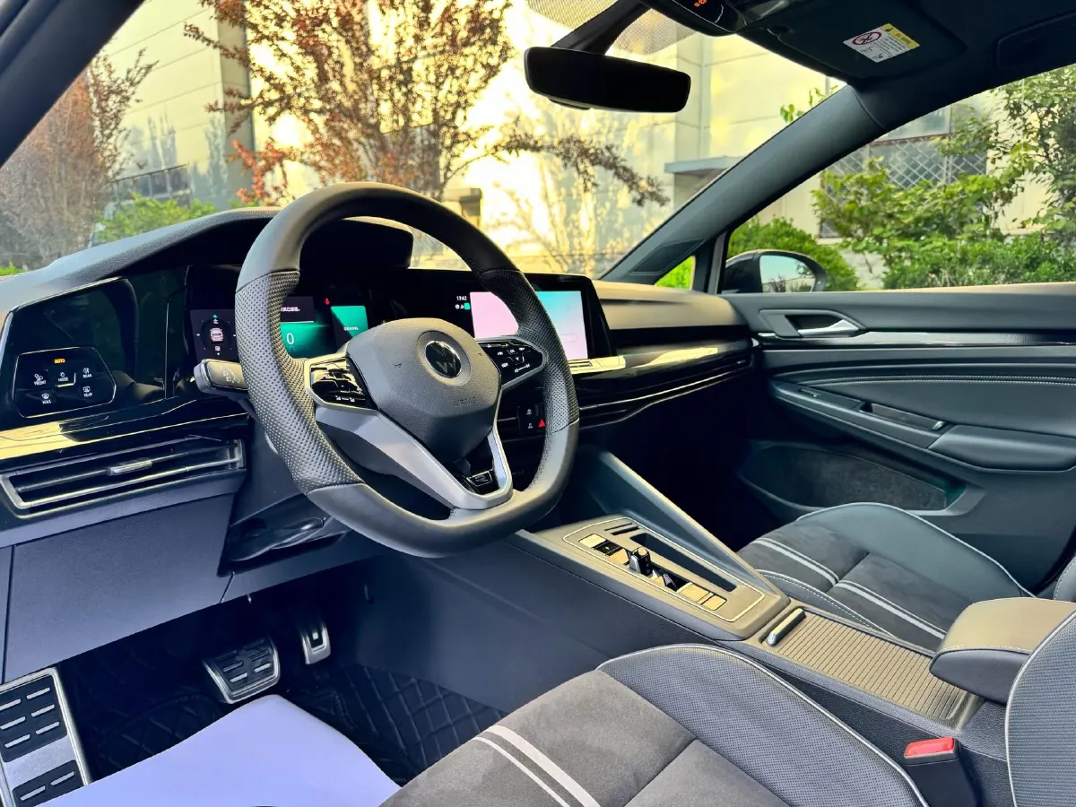 2023 Volkswagen Golf 1.4T 150HP L4 7DCT,autocango,china used car exporter,china ev exporter,chinese used car exporter,chinese used ev exporter