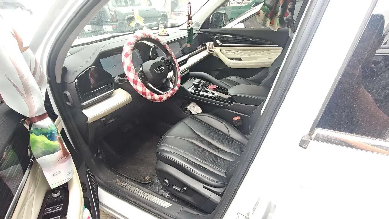 2023 Geely Monjaro 2.0T 238HP L4 8AT,autocango,china used car exporter,china ev exporter,chinese used car exporter,chinese used ev exporter