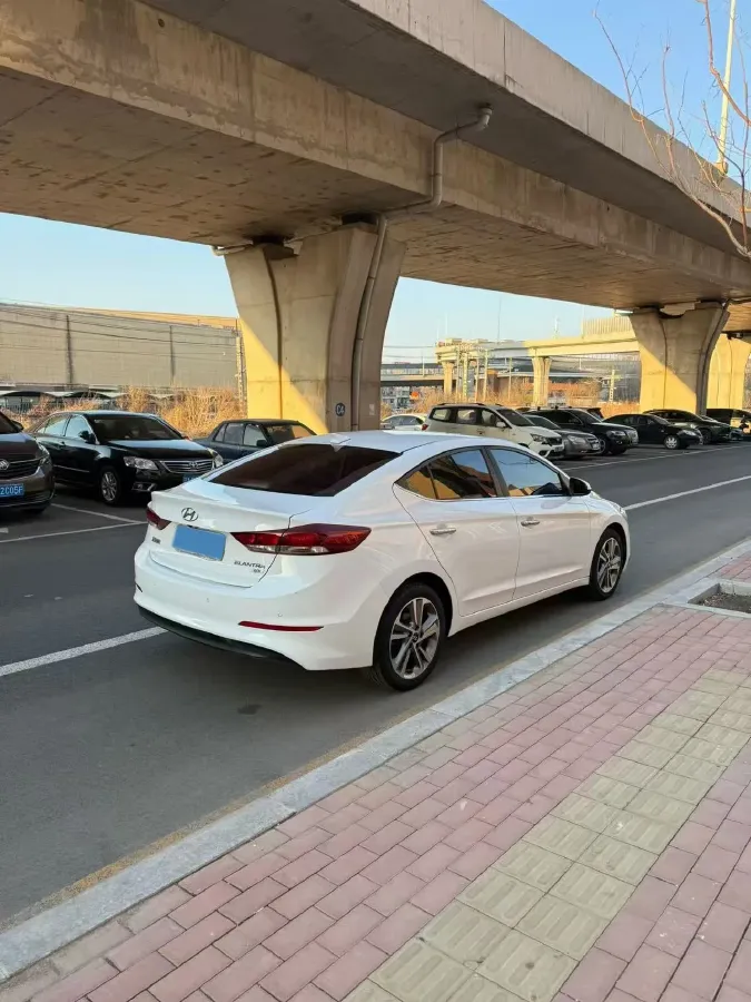 2016 Hyundai Elantra 1.6L 130HP L4 6AT,autocango,china used car exporter,china ev exporter,chinese used car exporter,chinese used ev exporter