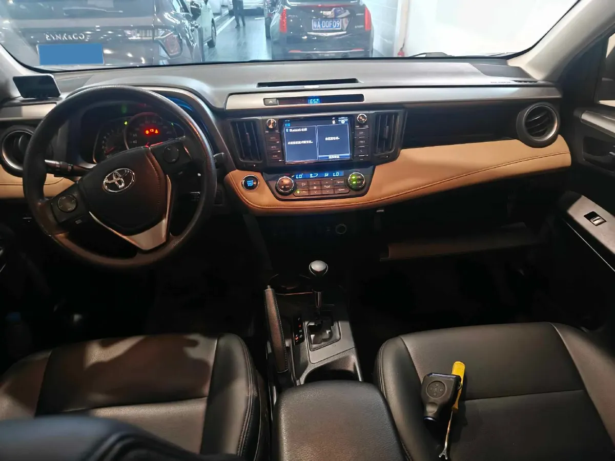 2019 Toyota RAV4 2.0L 151HP L4 CVT,autocango,china used car exporter,china ev exporter,chinese used car exporter,chinese used ev exporter