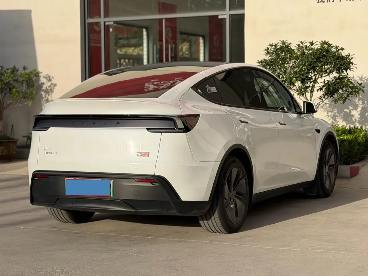 2025 Tesla Model Y BEV 78.4KWH,autocango,china used car exporter,china ev exporter,chinese used car exporter,chinese used ev exporter