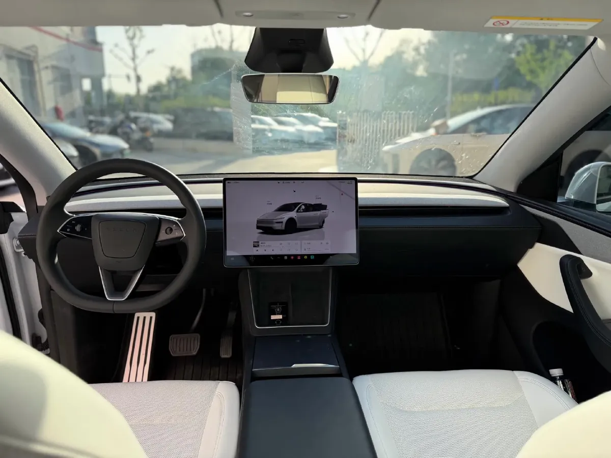 2025 Tesla Model Y BEV 78.4KWH,autocango,china used car exporter,china ev exporter,chinese used car exporter,chinese used ev exporter
