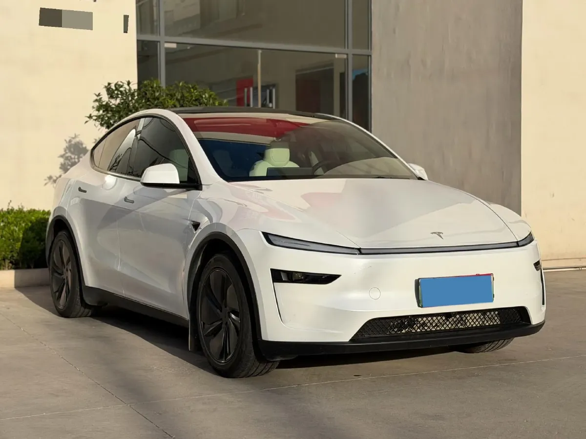 2025 Tesla Model Y BEV 78.4KWH,autocango,china used car exporter,china ev exporter,chinese used car exporter,chinese used ev exporter
