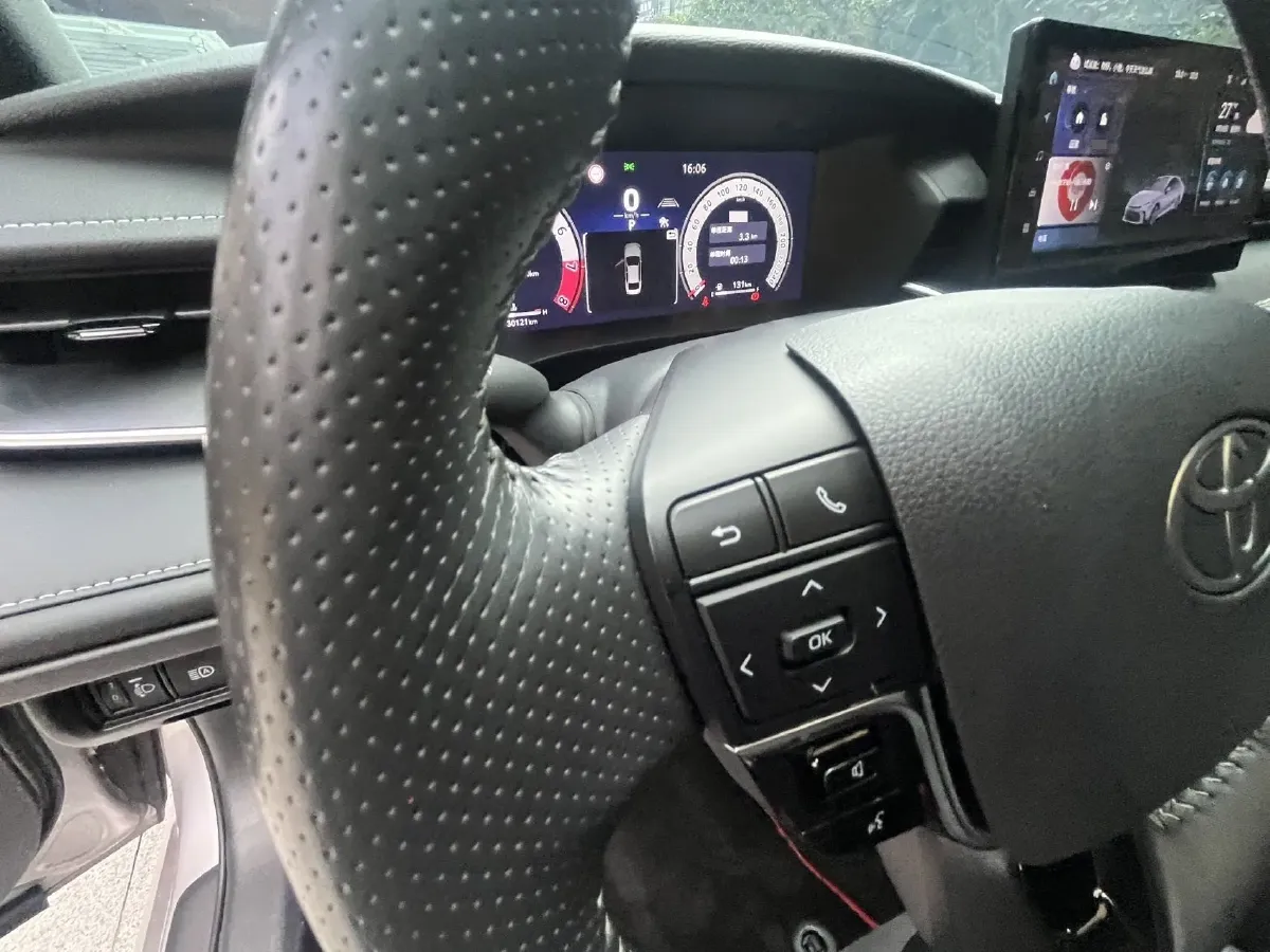 2024 Toyota Camry 2.0L 152HP L4 E-CVT Hybrid,autocango,china used car exporter,china ev exporter,chinese used car exporter,chinese used ev exporter